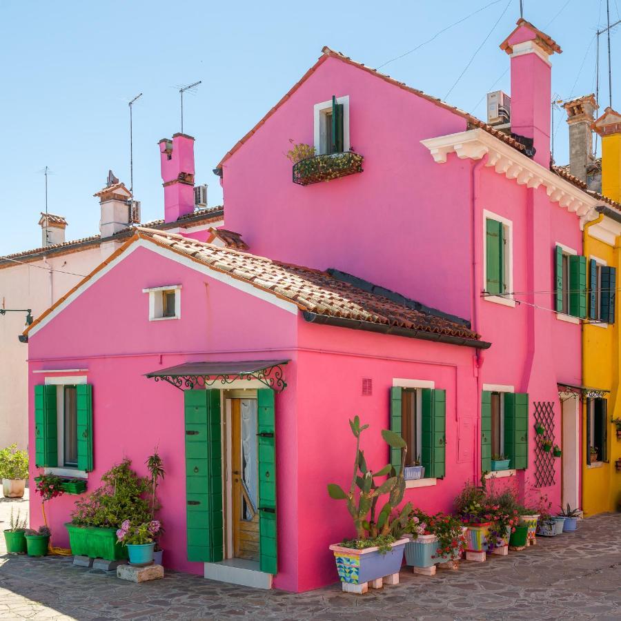 Night Galleria Holiday Home - Bed & Art In Burano - The Pink House Exterior foto